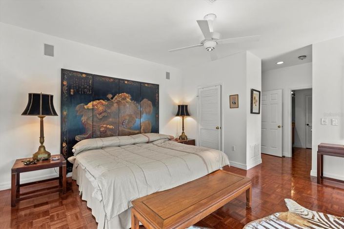 Image No.17-2 Bed Property for sale