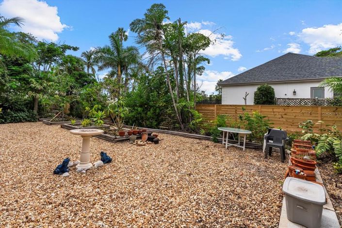 Image No.43-2 Bed Property for sale