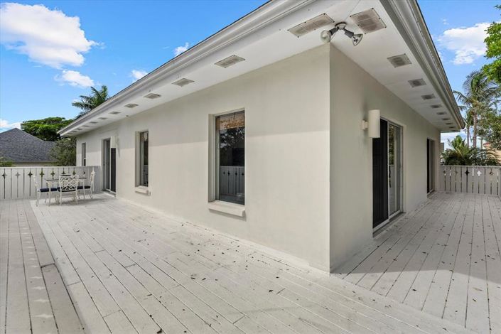 Image No.44-2 Bed Property for sale