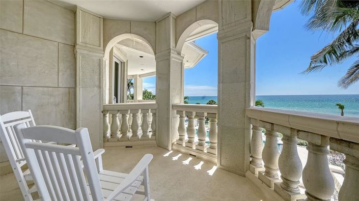 Image No.27-6 Bed Property for sale