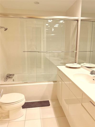 Image No.38-6 Bed Property for sale