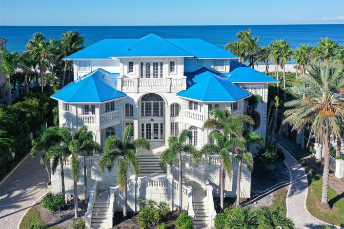 Image No.4-6 Bed Property for sale