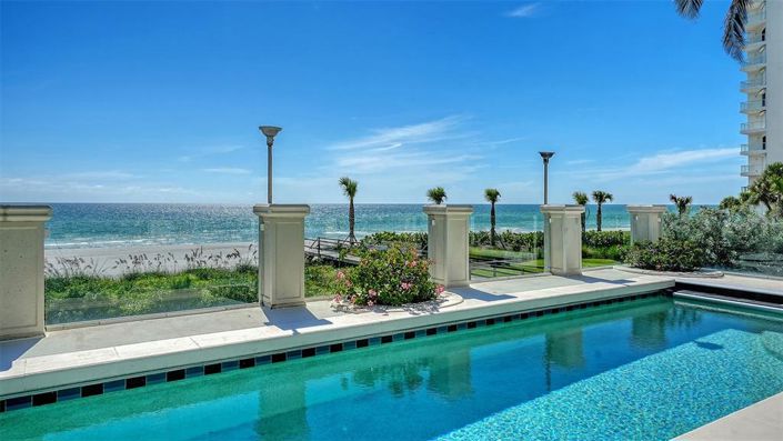 Image No.43-6 Bed Property for sale