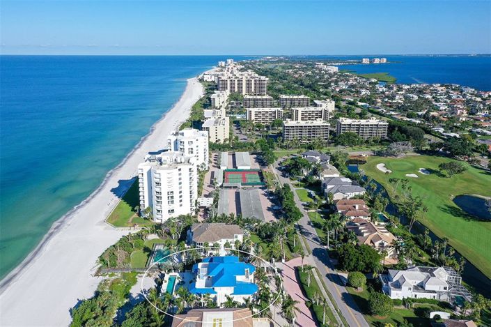 Image No.57-6 Bed Property for sale