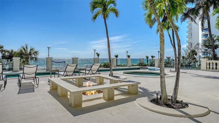 Image No.59-6 Bed Property for sale