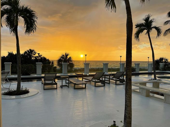 Image No.60-6 Bed Property for sale