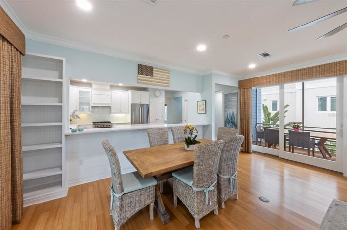 Image No.12-3 Bed Property for sale