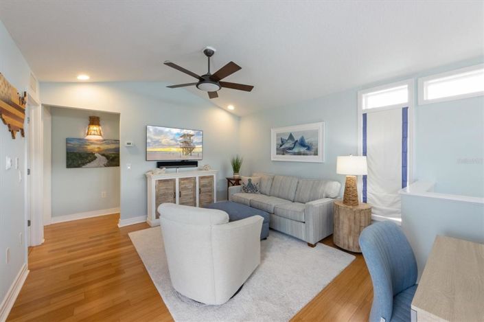 Image No.28-3 Bed Property for sale