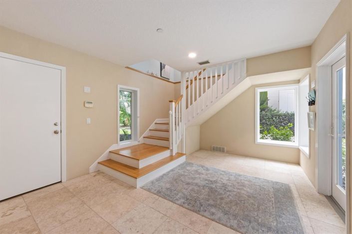 Image No.50-3 Bed Property for sale