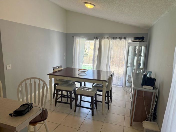 Image No.4-4 Bed Property for sale