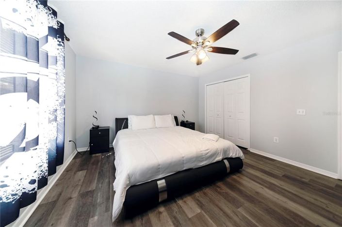 Image No.25-5 Bed Property for sale