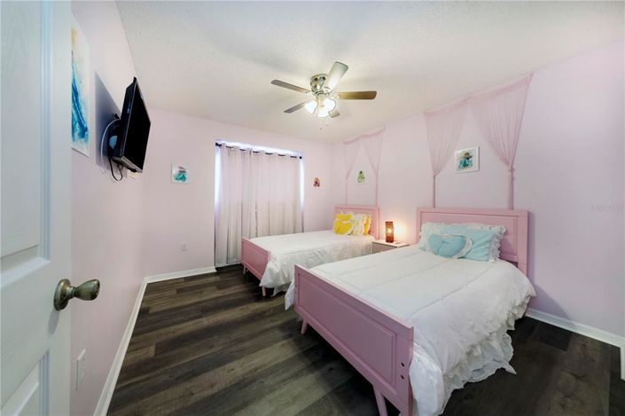 Image No.29-5 Bed Property for sale