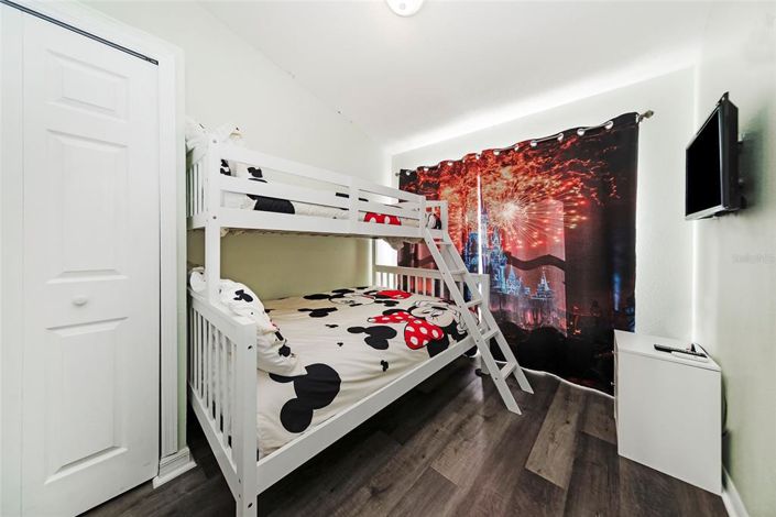 Image No.32-5 Bed Property for sale