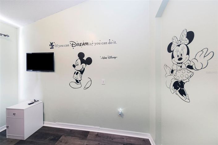 Image No.33-5 Bed Property for sale