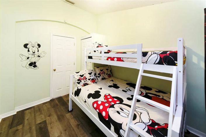 Image No.34-5 Bed Property for sale