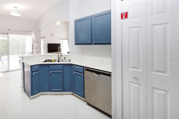 Image No.4-5 Bed Property for sale