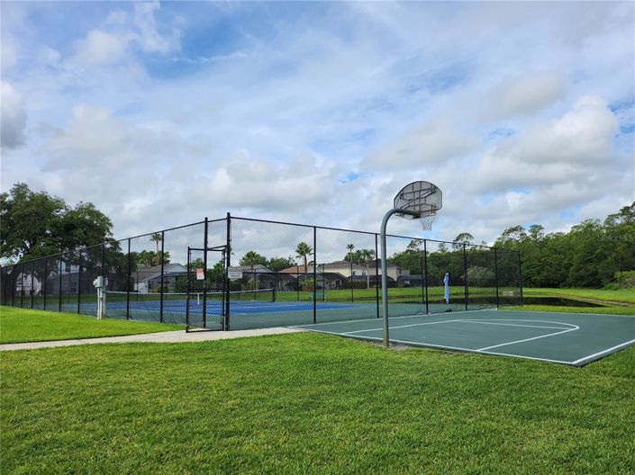 Image No.40-5 Bed Property for sale