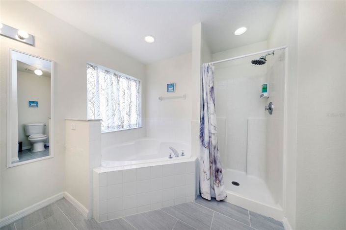 Image No.9-5 Bed Property for sale