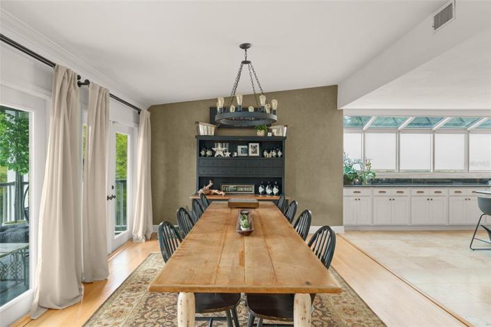 Image No.16-5 Bed Property for sale