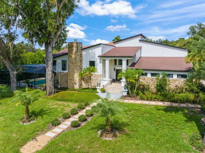 Image No.2-5 Bed Property for sale