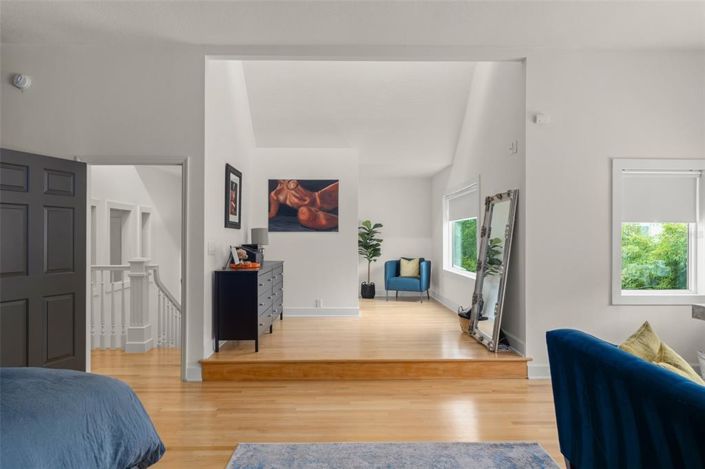 Image No.26-5 Bed Property for sale