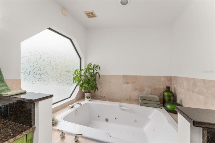 Image No.33-5 Bed Property for sale