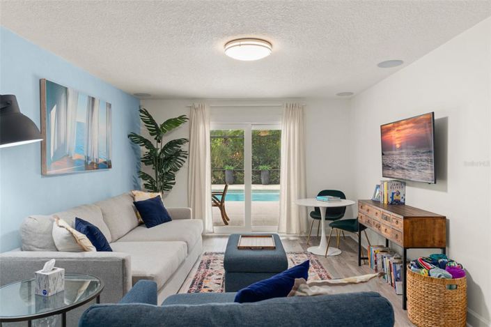 Image No.35-5 Bed Property for sale