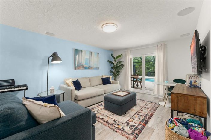 Image No.36-5 Bed Property for sale