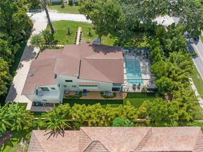 Image No.4-5 Bed Property for sale