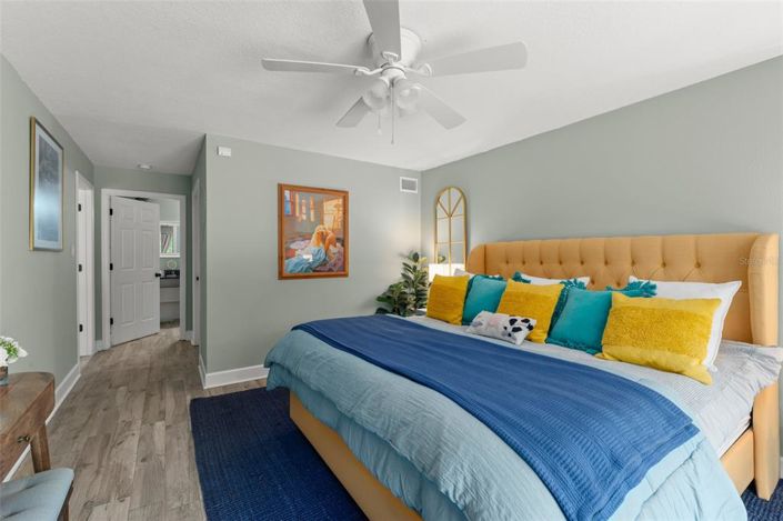 Image No.43-5 Bed Property for sale