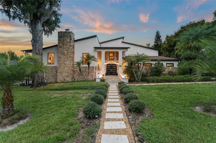 Image No.58-5 Bed Property for sale