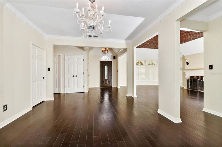 Image No.10-3 Bed Property for sale