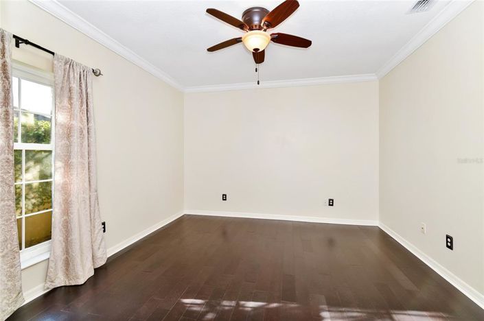 Image No.17-3 Bed Property for sale