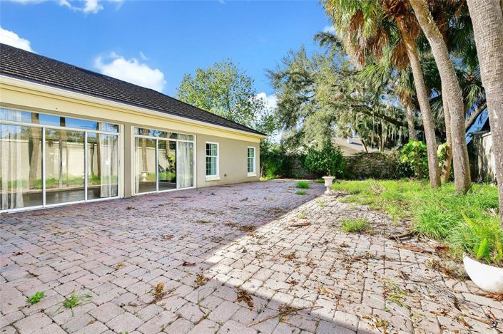 Image No.23-3 Bed Property for sale