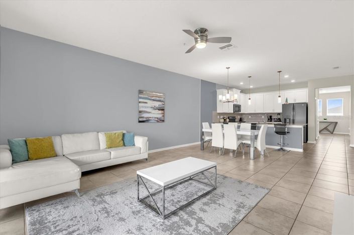 Image No.8-3 Bed Townhouse for sale