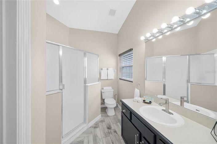 Image No.14-3 Bed Property for sale