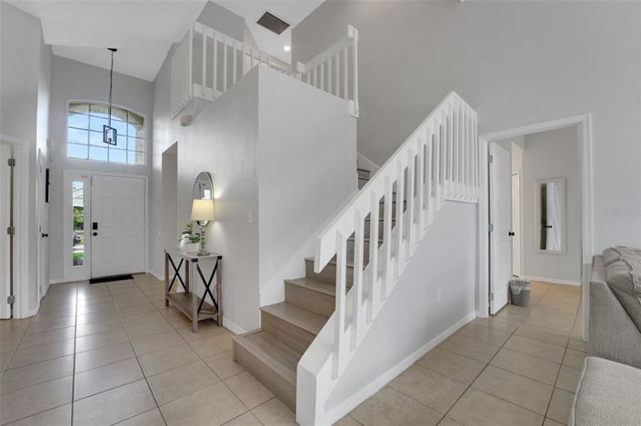 Image No.10-5 Bed Property for sale