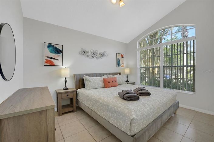 Image No.16-5 Bed Property for sale