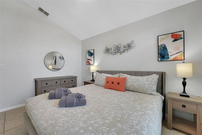 Image No.17-5 Bed Property for sale