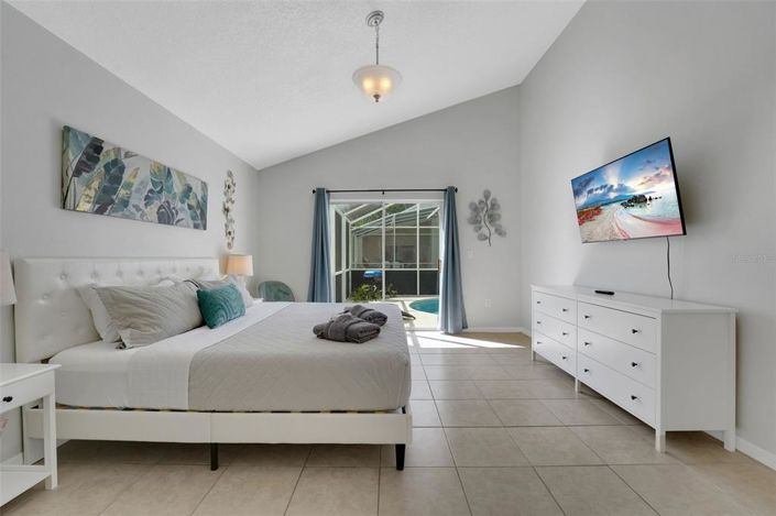 Image No.19-5 Bed Property for sale