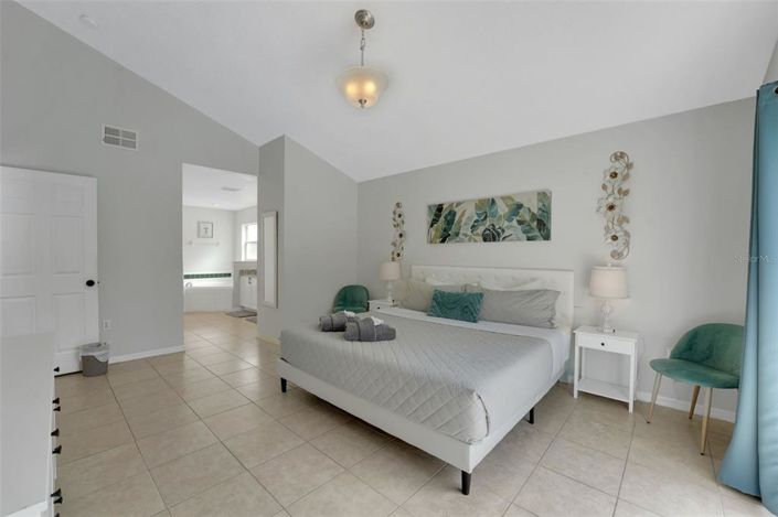 Image No.22-5 Bed Property for sale