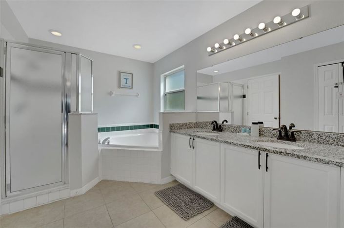 Image No.23-5 Bed Property for sale