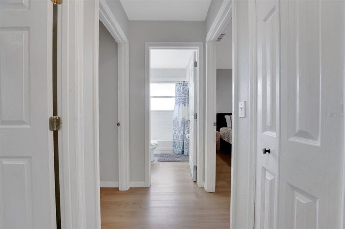 Image No.27-5 Bed Property for sale