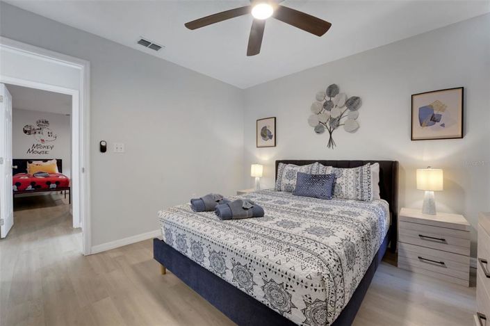 Image No.30-5 Bed Property for sale