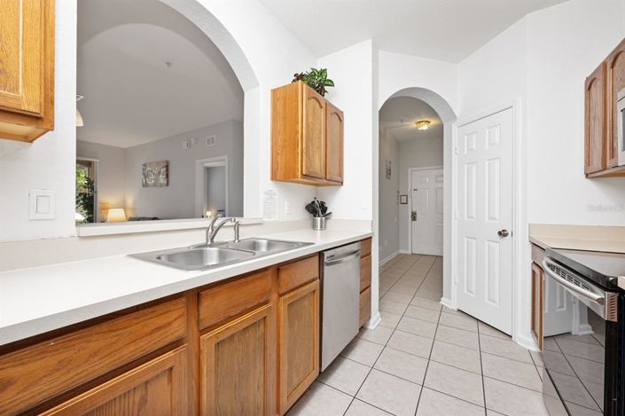 Image No.12-3 Bed Property for sale