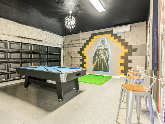 Image No.16-12 Bed Property for sale