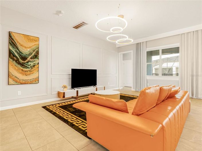 Image No.6-12 Bed Property for sale