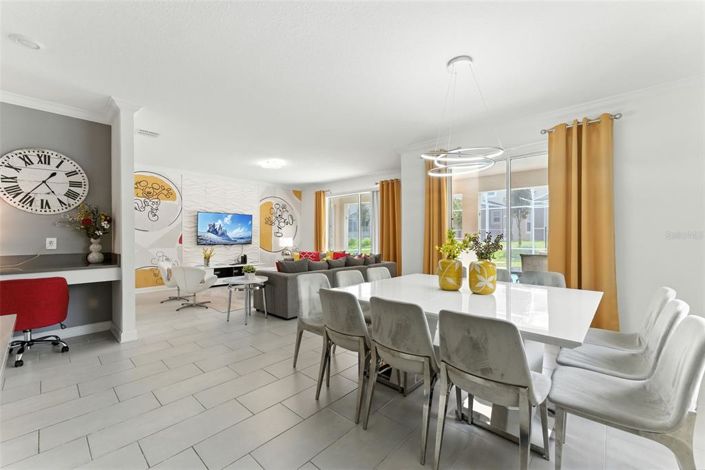 Image No.11-6 Bed Property for sale