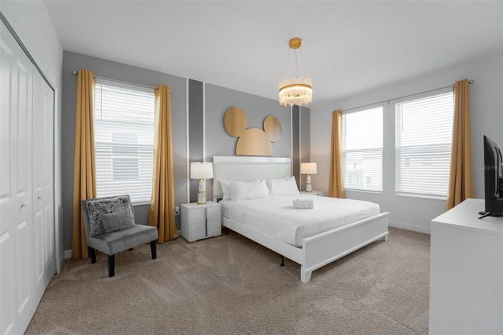 Image No.14-6 Bed Property for sale