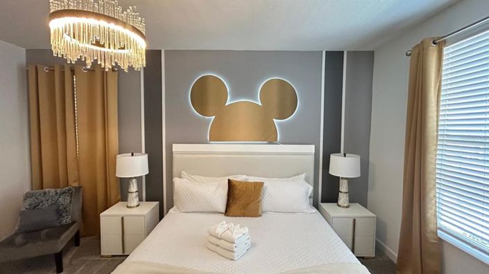 Image No.35-6 Bed Property for sale